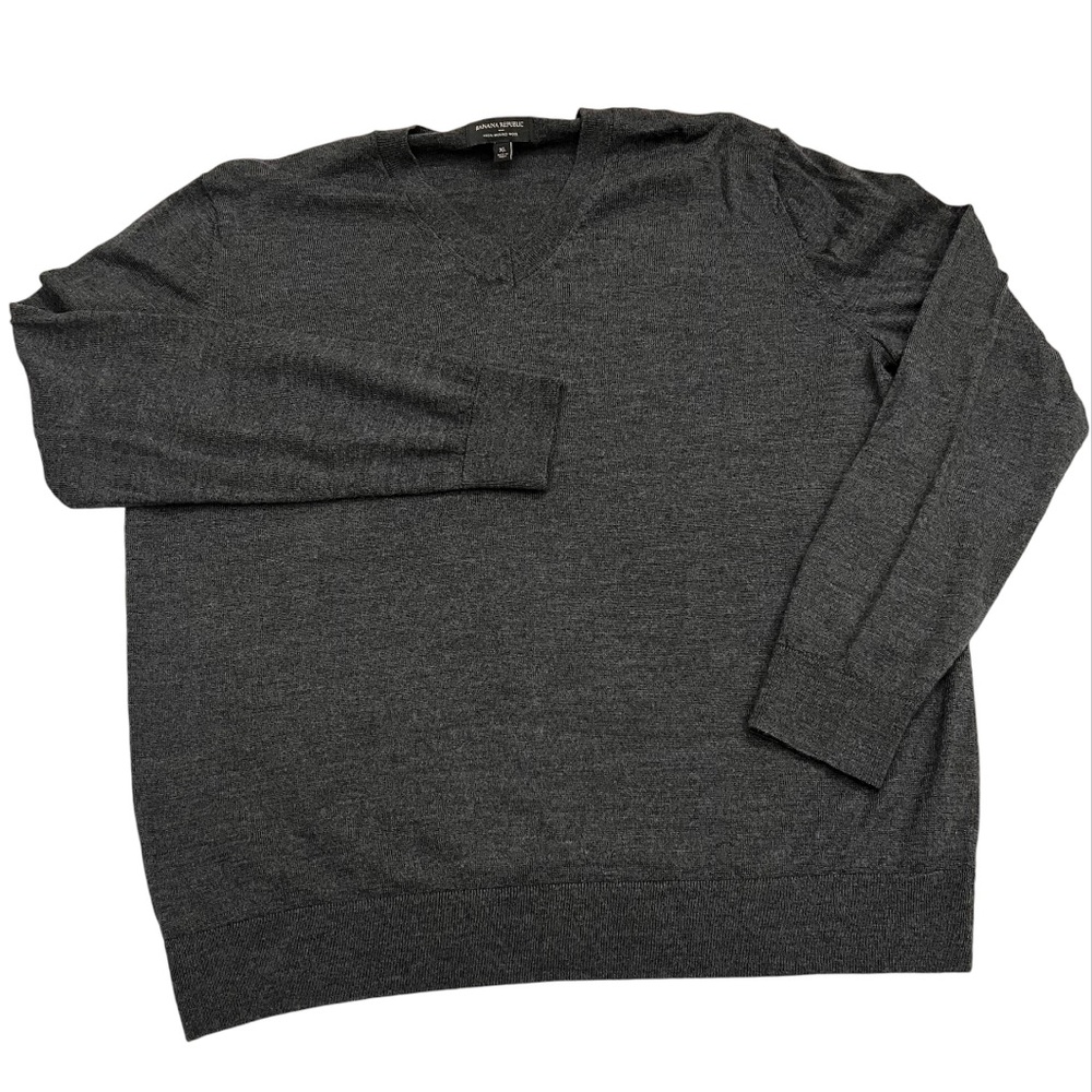 Banana Republic 100% Merino Wool Mens XL Charcoal Gray V Neck Sweater Preppy